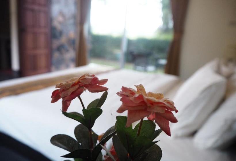 Hotel Canal Resort 16