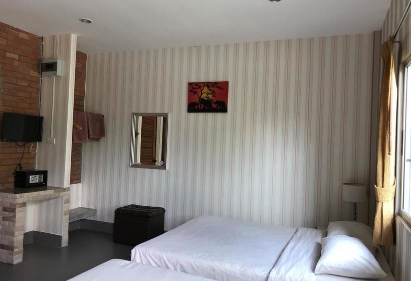 Hotel Canal Resort 8