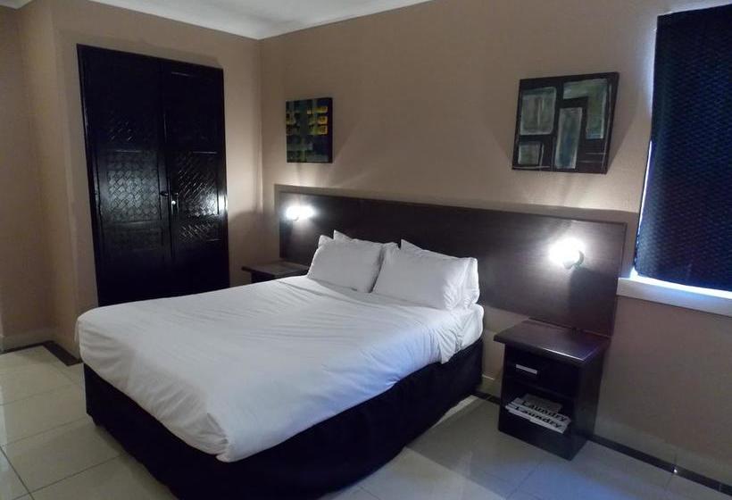 Hotel Sierra On Main 20