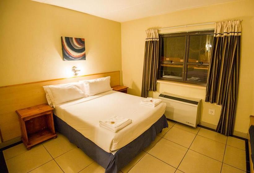 Hotel Sierra On Main 7