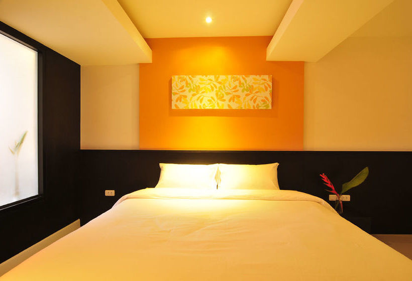 Hotel At 24 Boutique 8