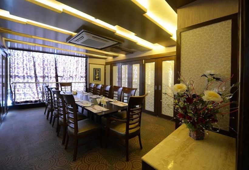 Hotel Oyo Premium Kothapet 17