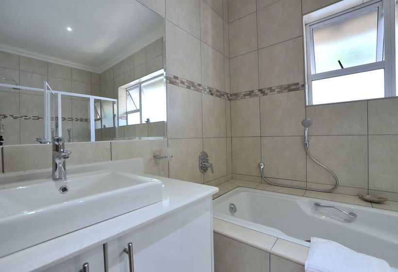 Pension Fifteen On Orange 18