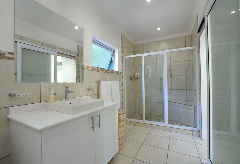 Pension Fifteen On Orange 19