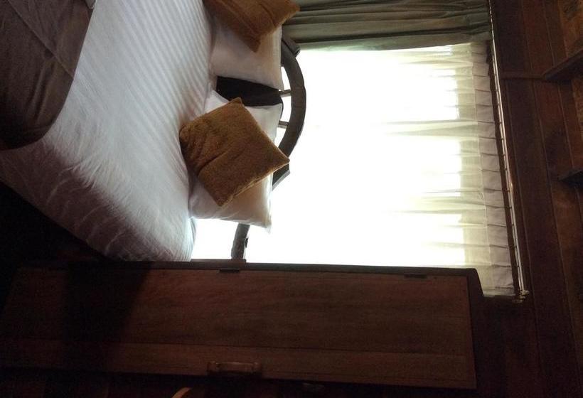 Boutique Village Hostel 16