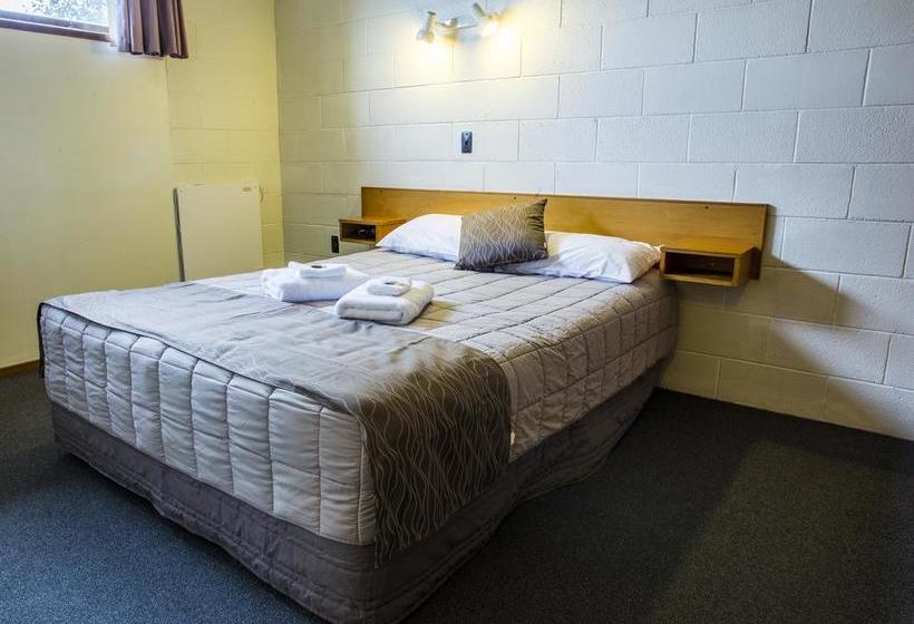 Elmore Lodge Motel 1