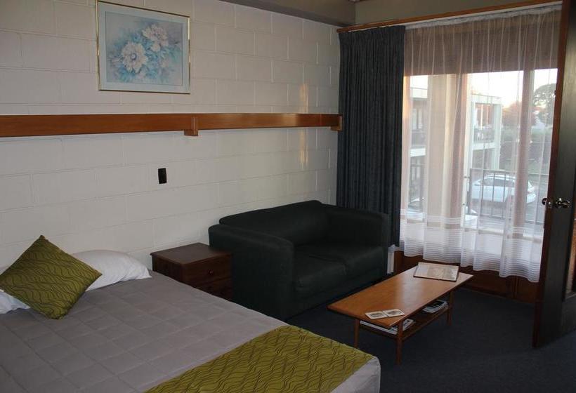 Elmore Lodge Motel 16