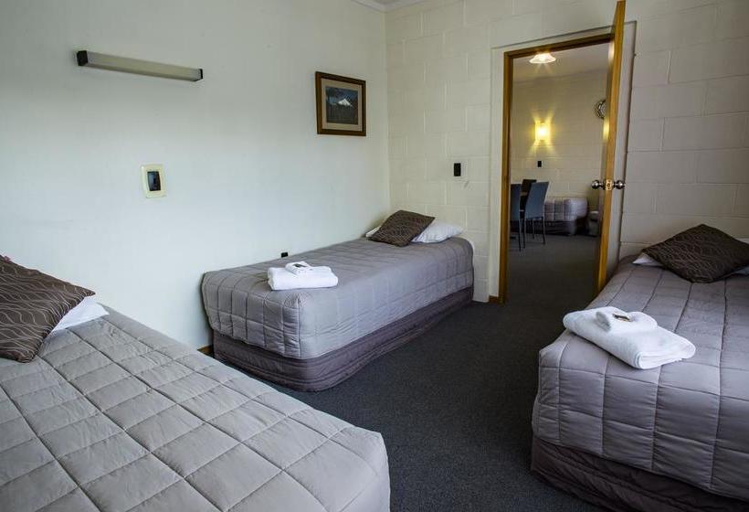 Elmore Lodge Motel 2