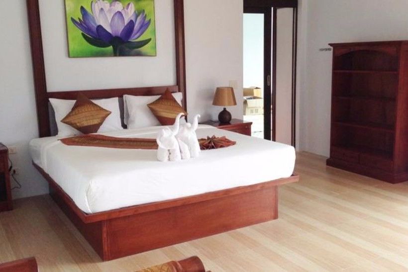 Hotel The Hip Resort @ Khao Lak 10