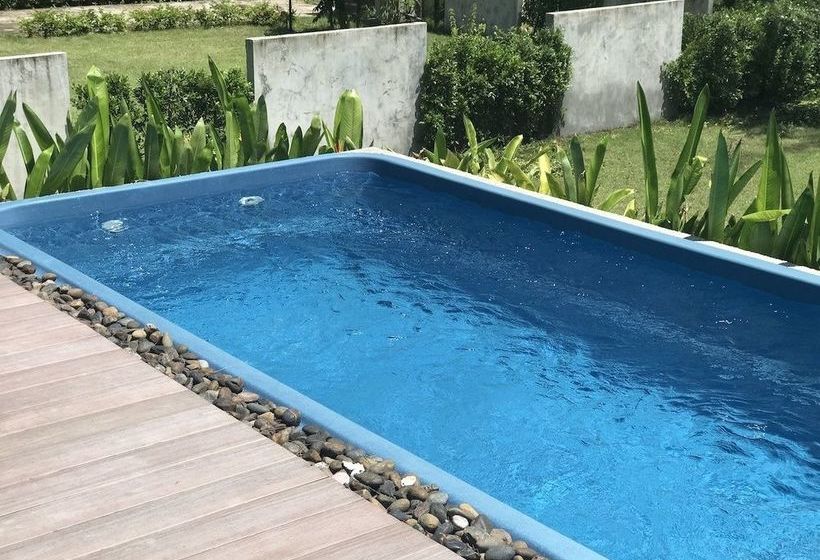 Hotel The Hip Resort @ Khao Lak 17