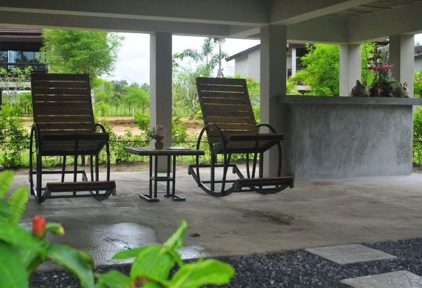 Hotel The Hip Resort @ Khao Lak 4