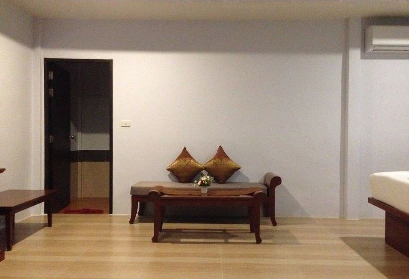 Hotel The Hip Resort @ Khao Lak 7