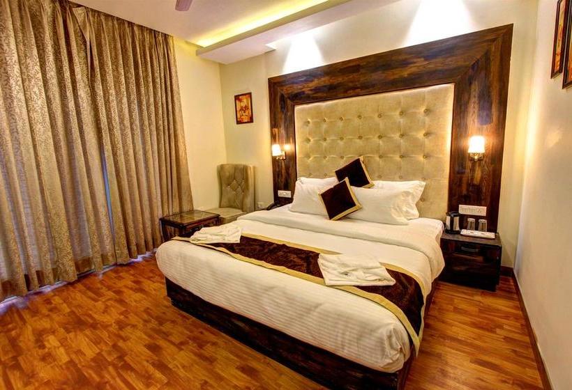 Hotel The Holiday Heights Manali 14