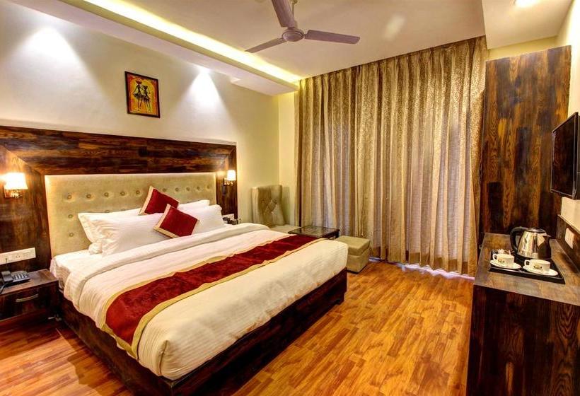 Hotel The Holiday Heights Manali 15