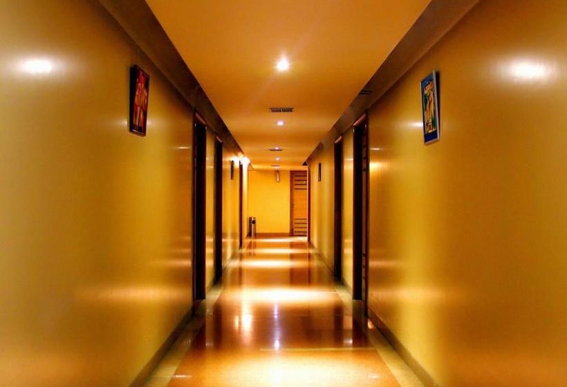Hotel Oyo Premium Begumpet 9