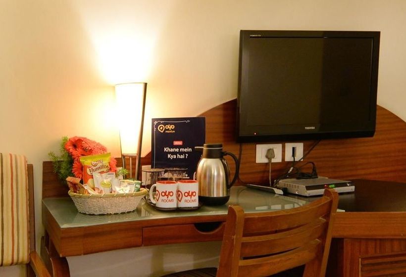 Hotel Oyo Premium Somajiguda 9