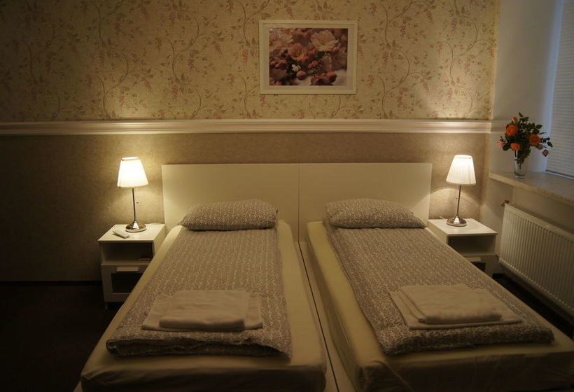 Hotel Griboedov House 16