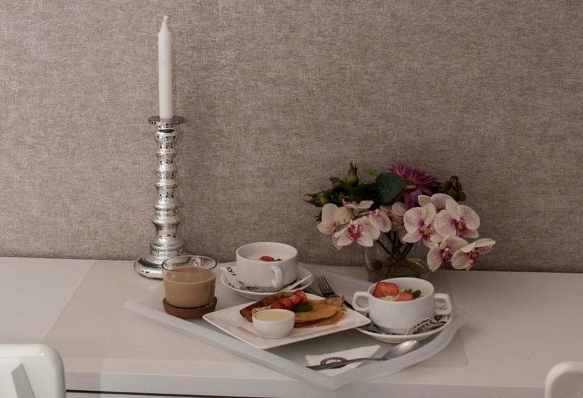 Hotel Griboedov House 9