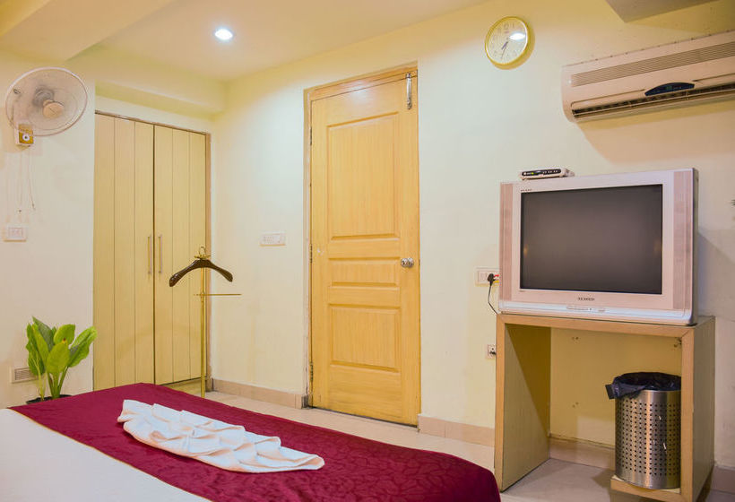 Hotel Zo Rooms Ameerpet Satyam 11