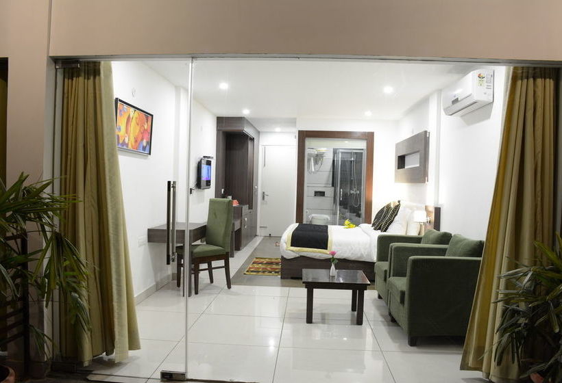 Hotel The Exotica 10