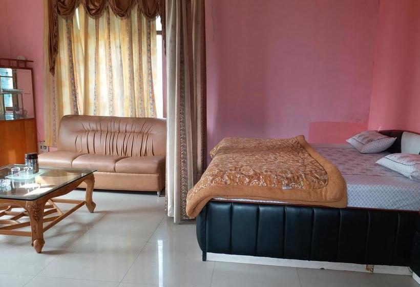 Hotel Bhandari Swiss Cottage 10