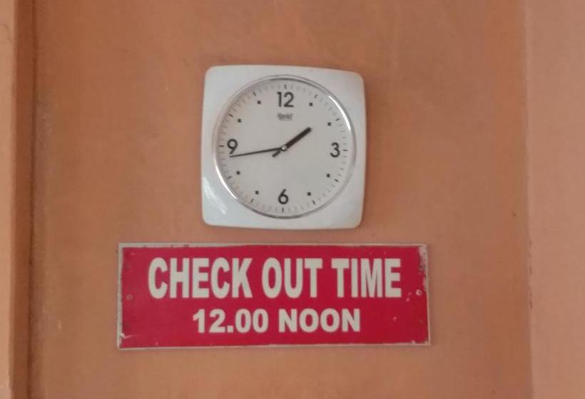 Hotel Bhandari Swiss Cottage 12