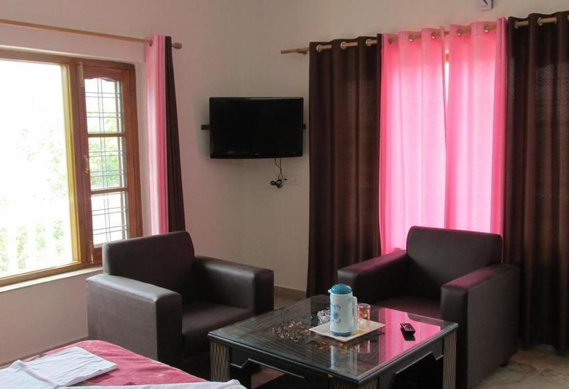 Hotel Bhandari Swiss Cottage 16