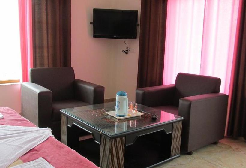 Hotel Bhandari Swiss Cottage 17