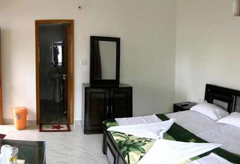 Hotel Bhandari Swiss Cottage 20