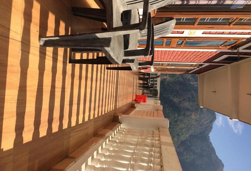 Hotel Bhandari Swiss Cottage 5