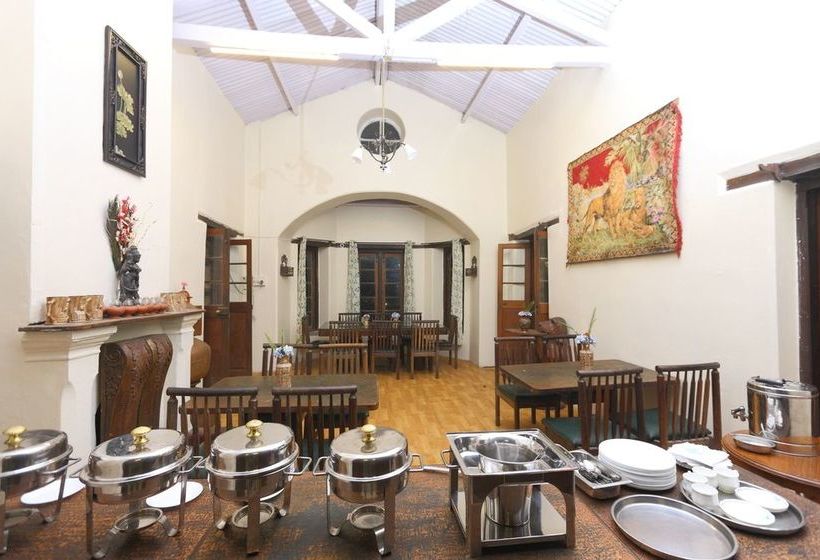 Hotel Oyo Premium Convent Road Fire Station 13