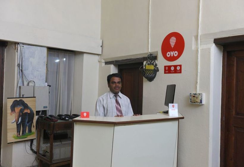 Hotel Oyo Premium Convent Road Fire Station 2