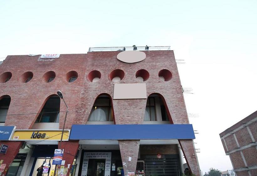 Hotel ZO Rooms Iconic Panchkula Sector 11 11