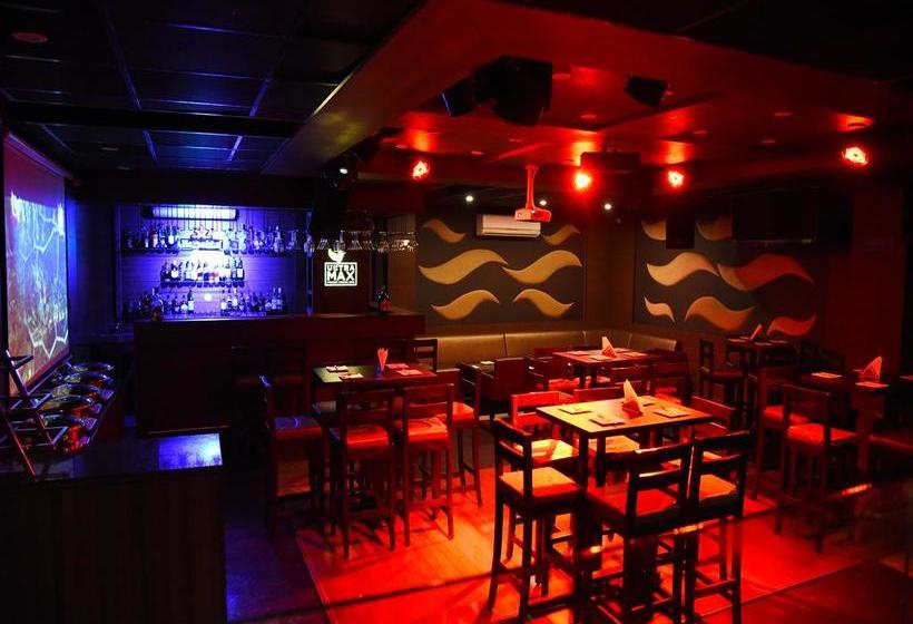 Hotel ZO Rooms Iconic Panchkula Sector 11 15