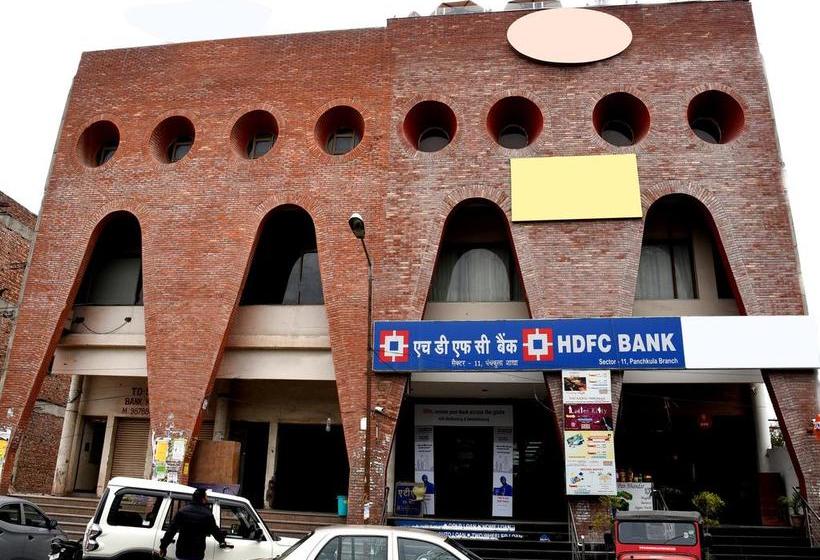 Hotel ZO Rooms Iconic Panchkula Sector 11 19