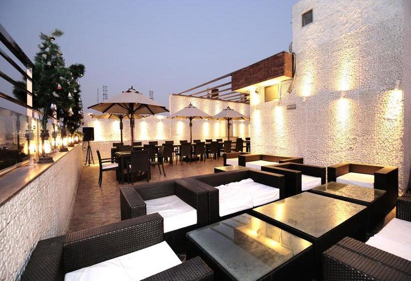 Hotel ZO Rooms Iconic Panchkula Sector 11 7