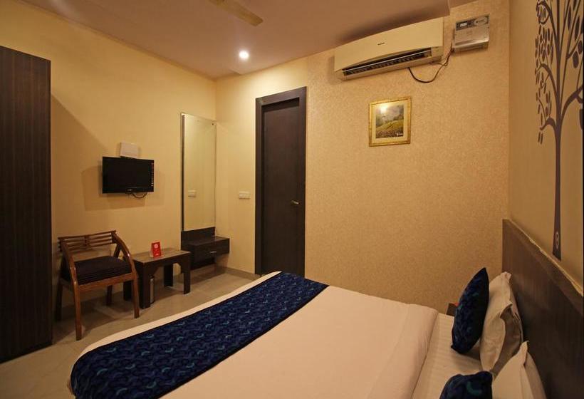 Hotel Oyo Rooms Junction Road Mathura 5