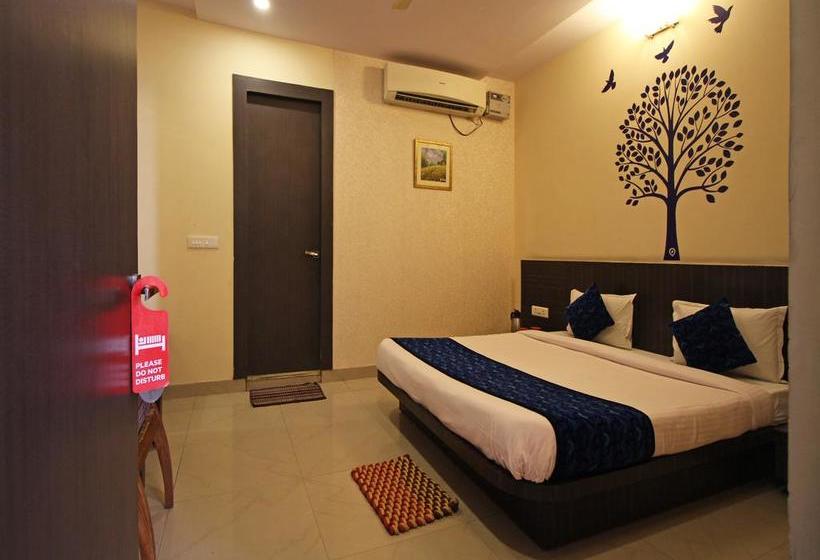 Hotel Oyo Rooms Junction Road Mathura 7