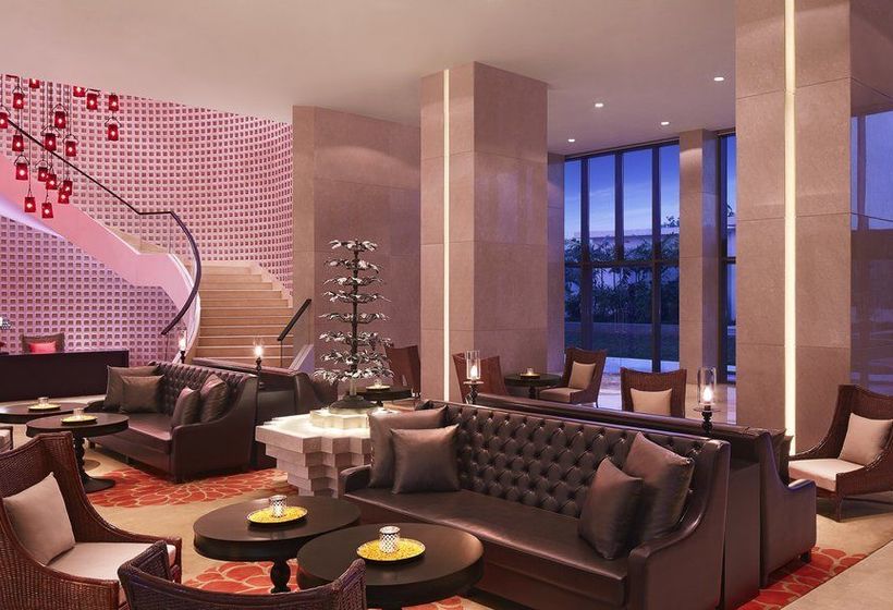 Hotel Vivanta By Taj Guwahati 10