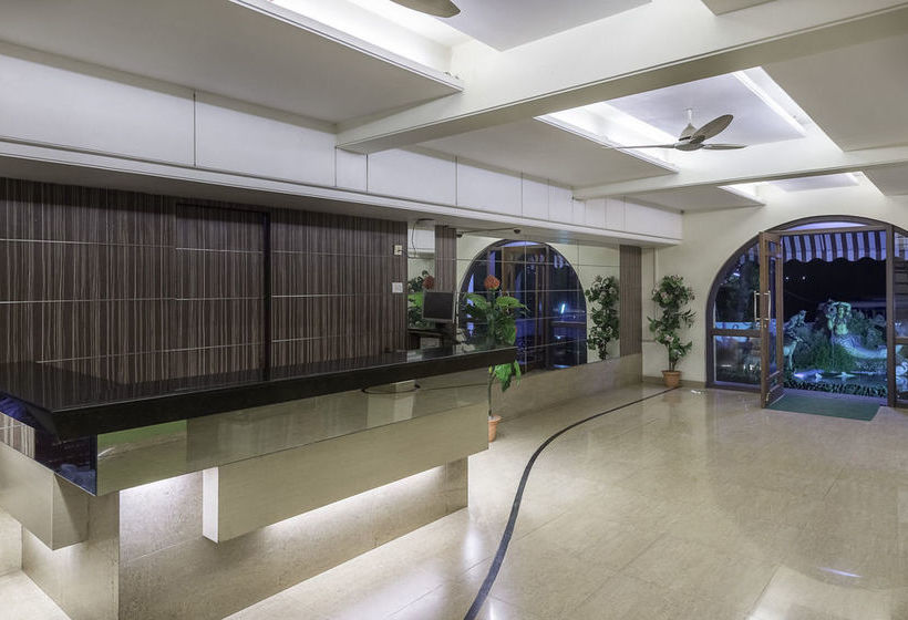 Hotel Treebo Green Park 11