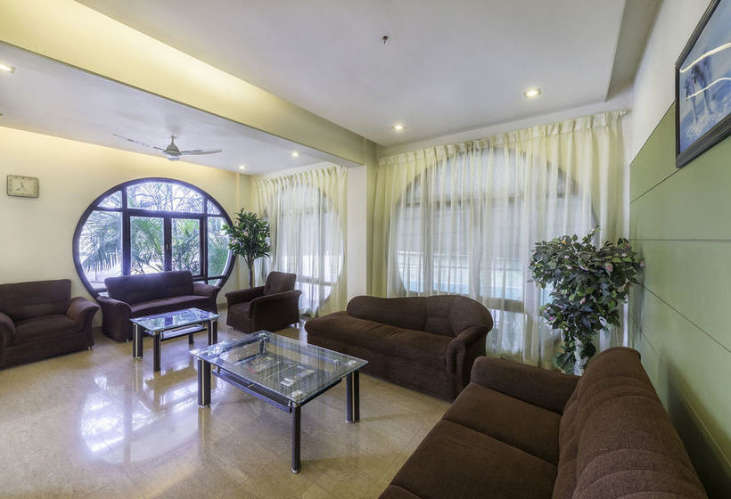 Hotel Treebo Green Park 13