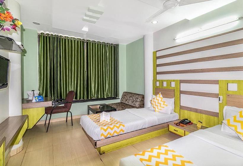 Hotel Zo Rooms Navrangpura 11