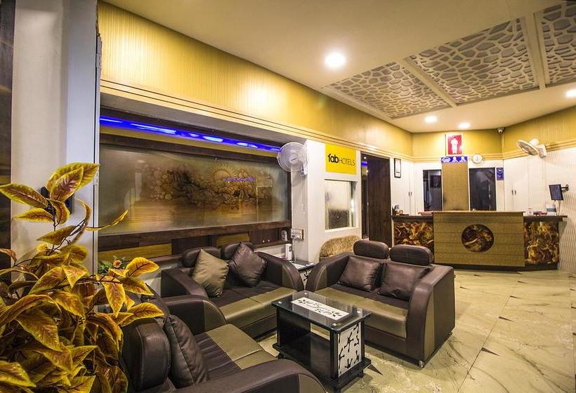 Hotel Zo Rooms Navrangpura 16