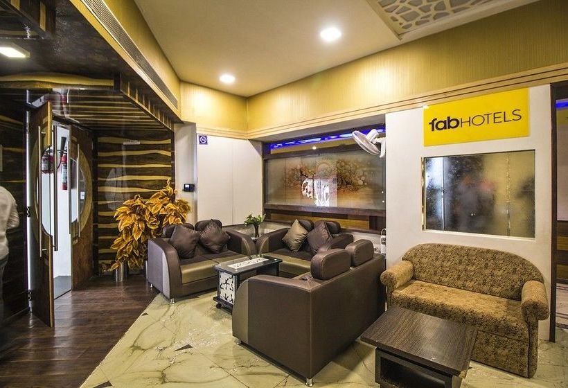 Hotel Zo Rooms Navrangpura 18