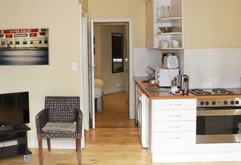 Daddy Long Legs Self Catering Apartments 7