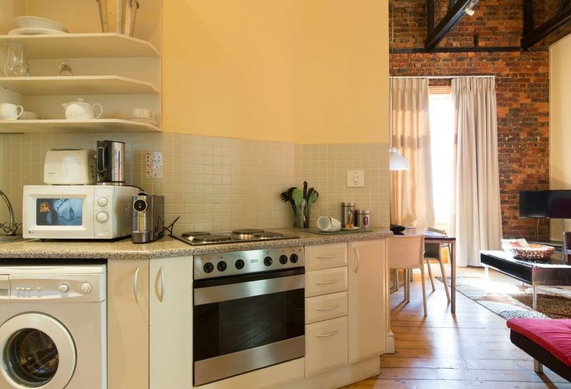 Daddy Long Legs Self Catering Apartments 9