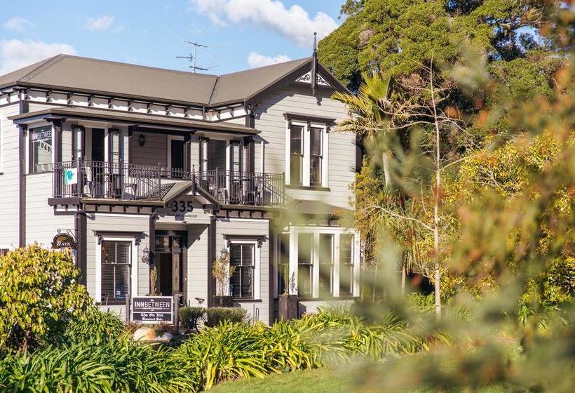 Hostel Innbetween Lodge And Backpackers 16