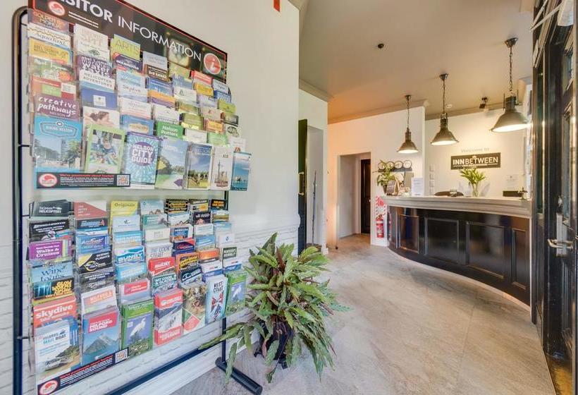 Hostel Innbetween Lodge And Backpackers 2