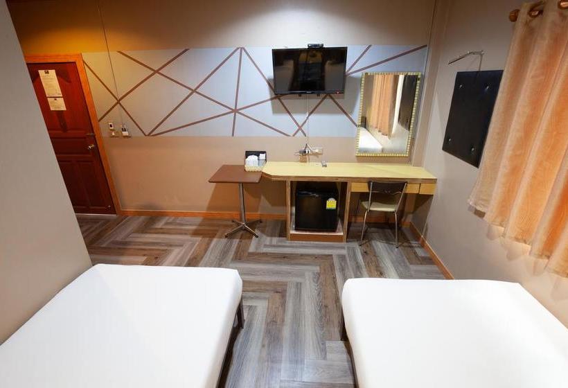 Hotel Golden House Sa Kaeo 9