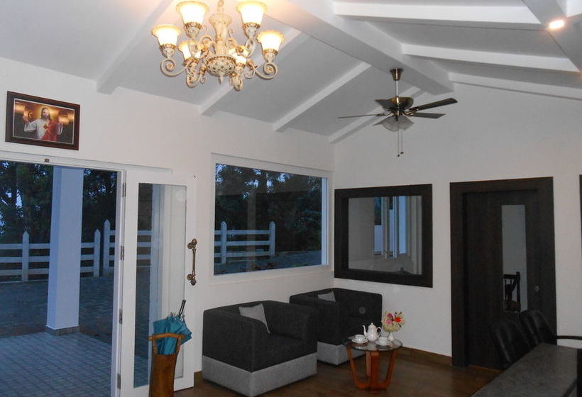 Hotel Tea Harvester Munnar 1